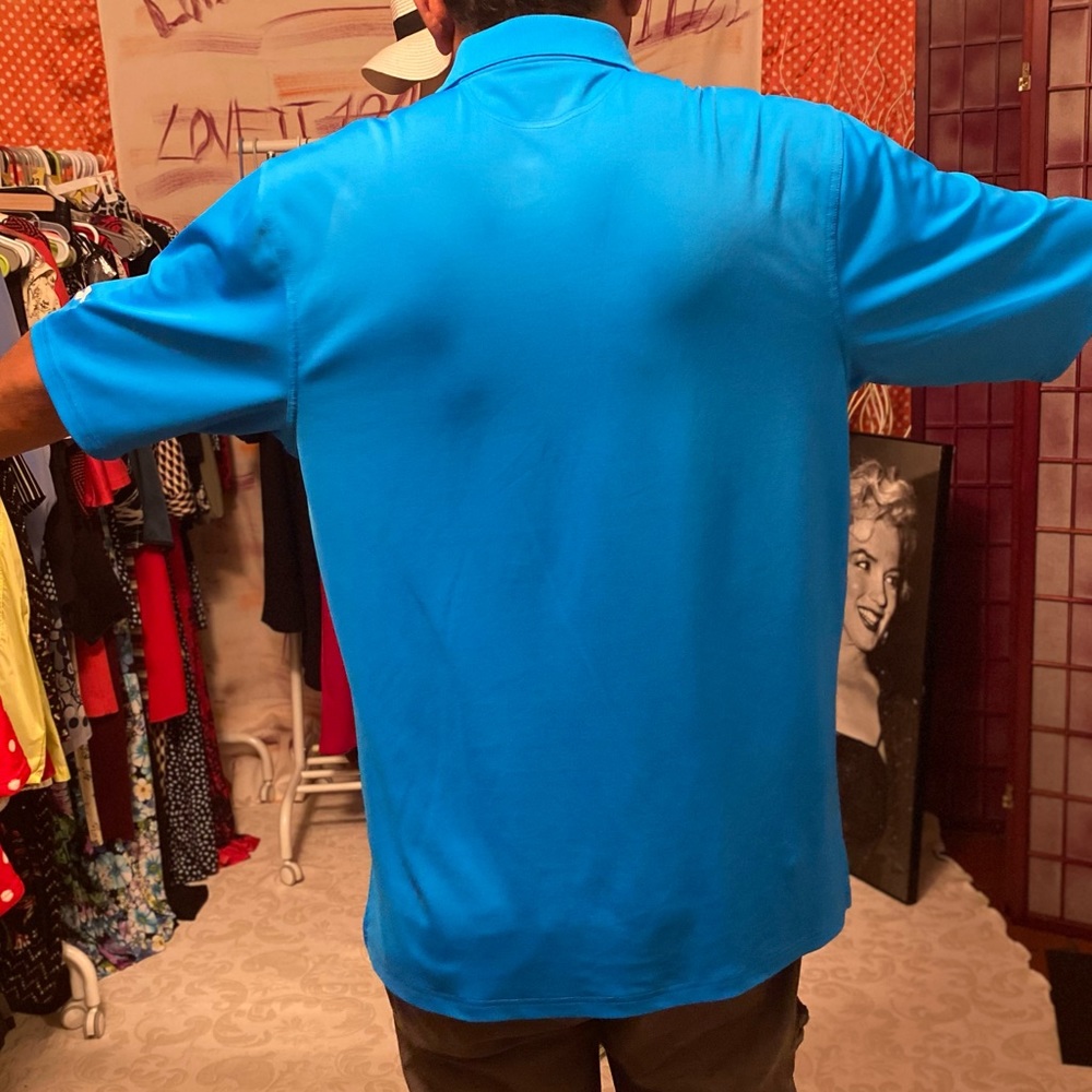 collared active polo shirts size L